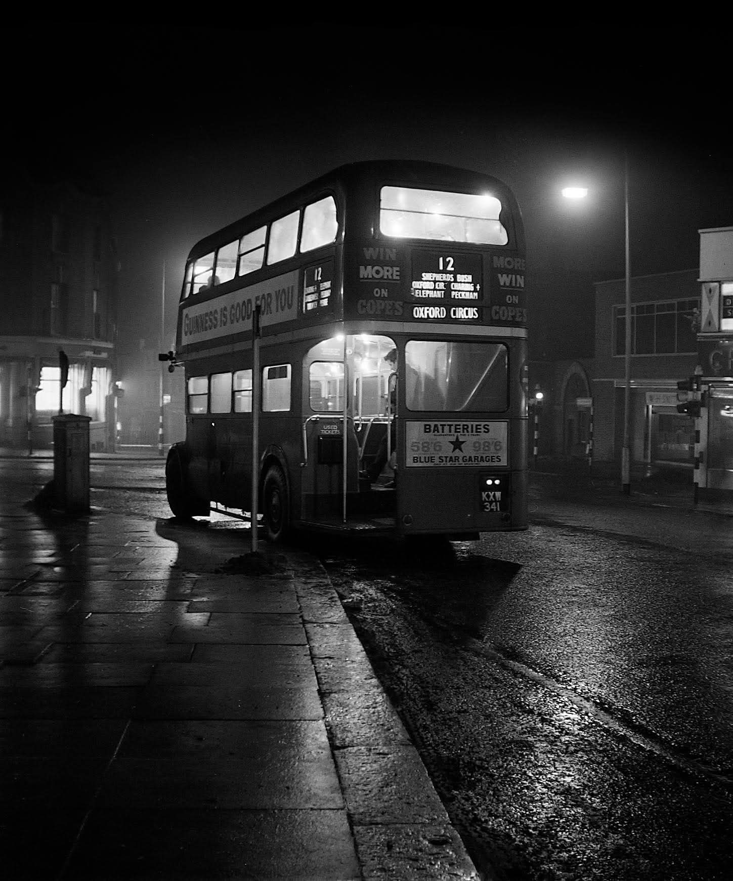 Alan David McFaden - London Bus (1960).jpg
